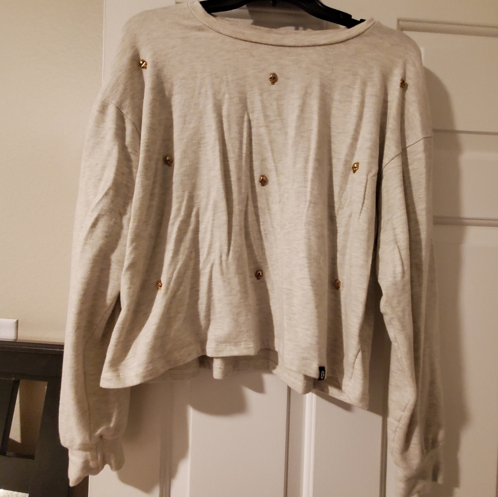 Women's sweater see picture for more details